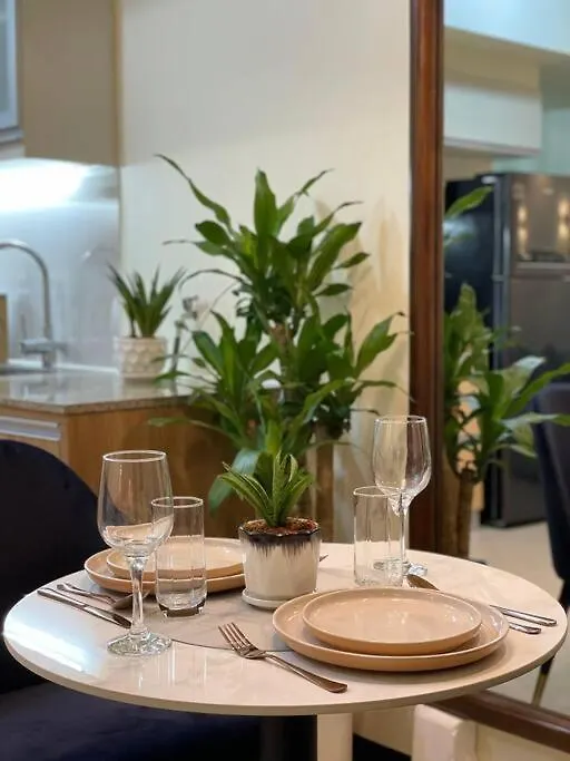 Apartment Chic And Modern Studio Manila