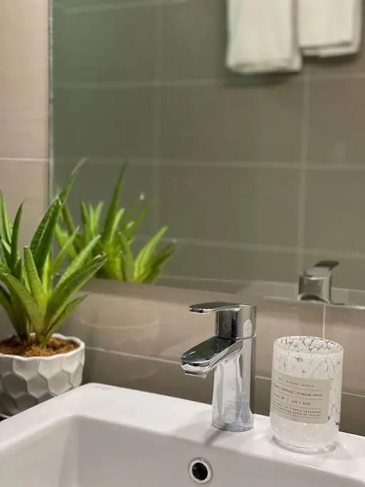 Apartment Chic And Modern Studio Manila